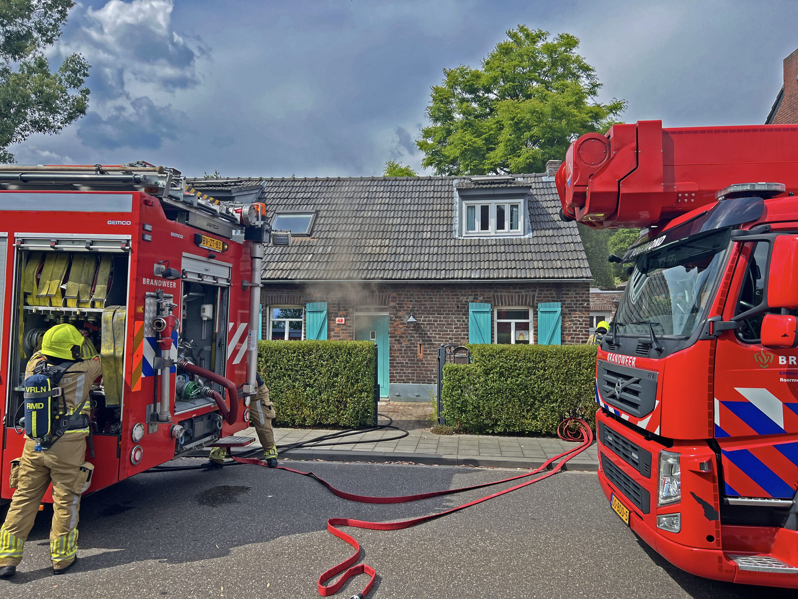 Rookschade na brand in aanbouw woning