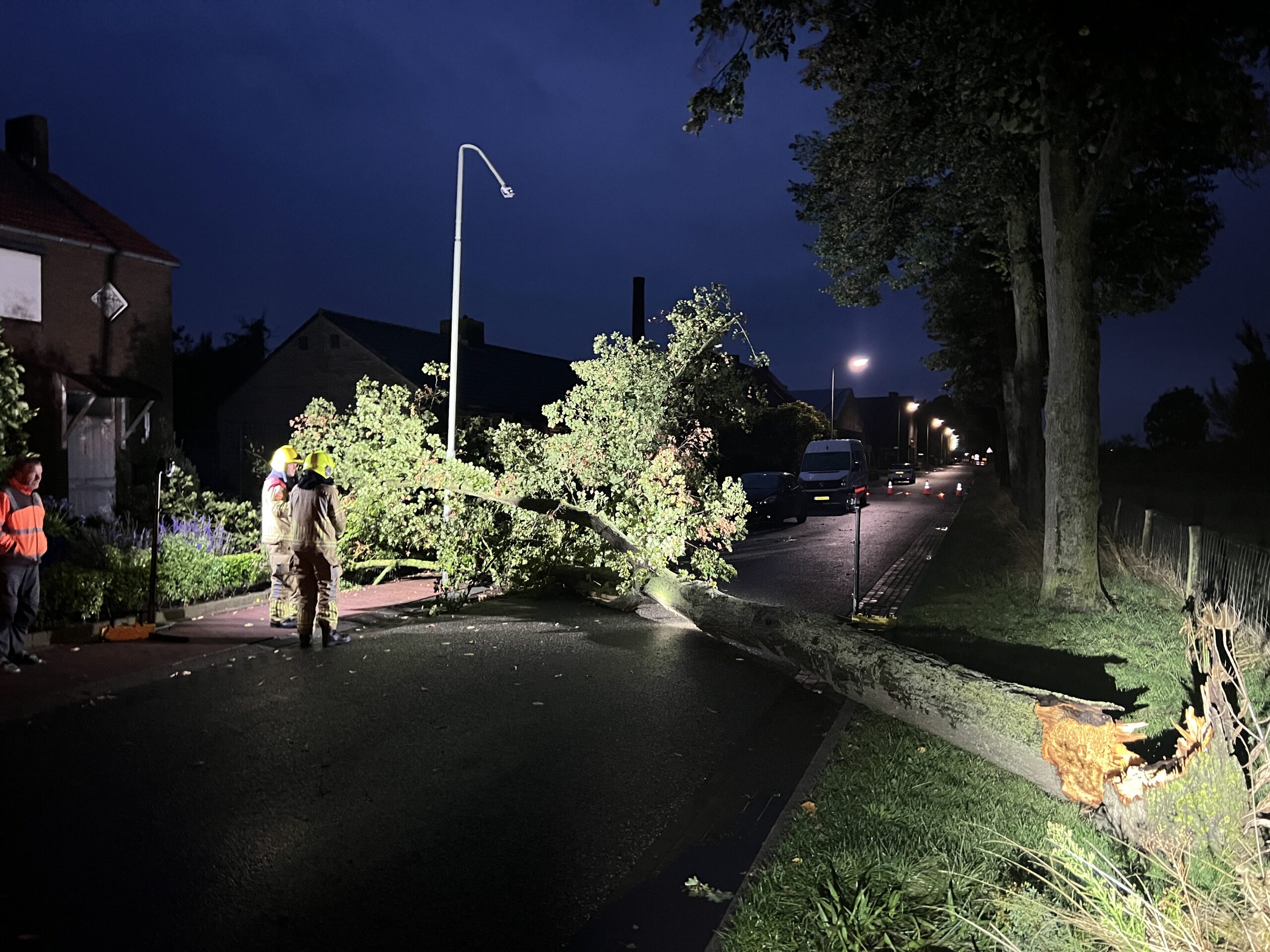 Stormschade door forse nachtelijke regenbui