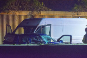 Ongeval met bestelbus en personenauto in file A73