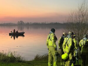Grote zoekactie op Oolderplas na melding van persoon te water